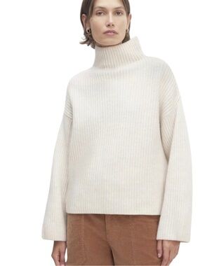 Everlane felted merino wool ribbed Cream funnel neck Sweater size small